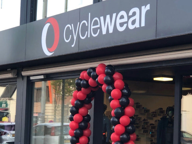 Cyclewear, de Ultieme Clicks & Bricks– Ontdek het Belang van Lokaal Shoppen
