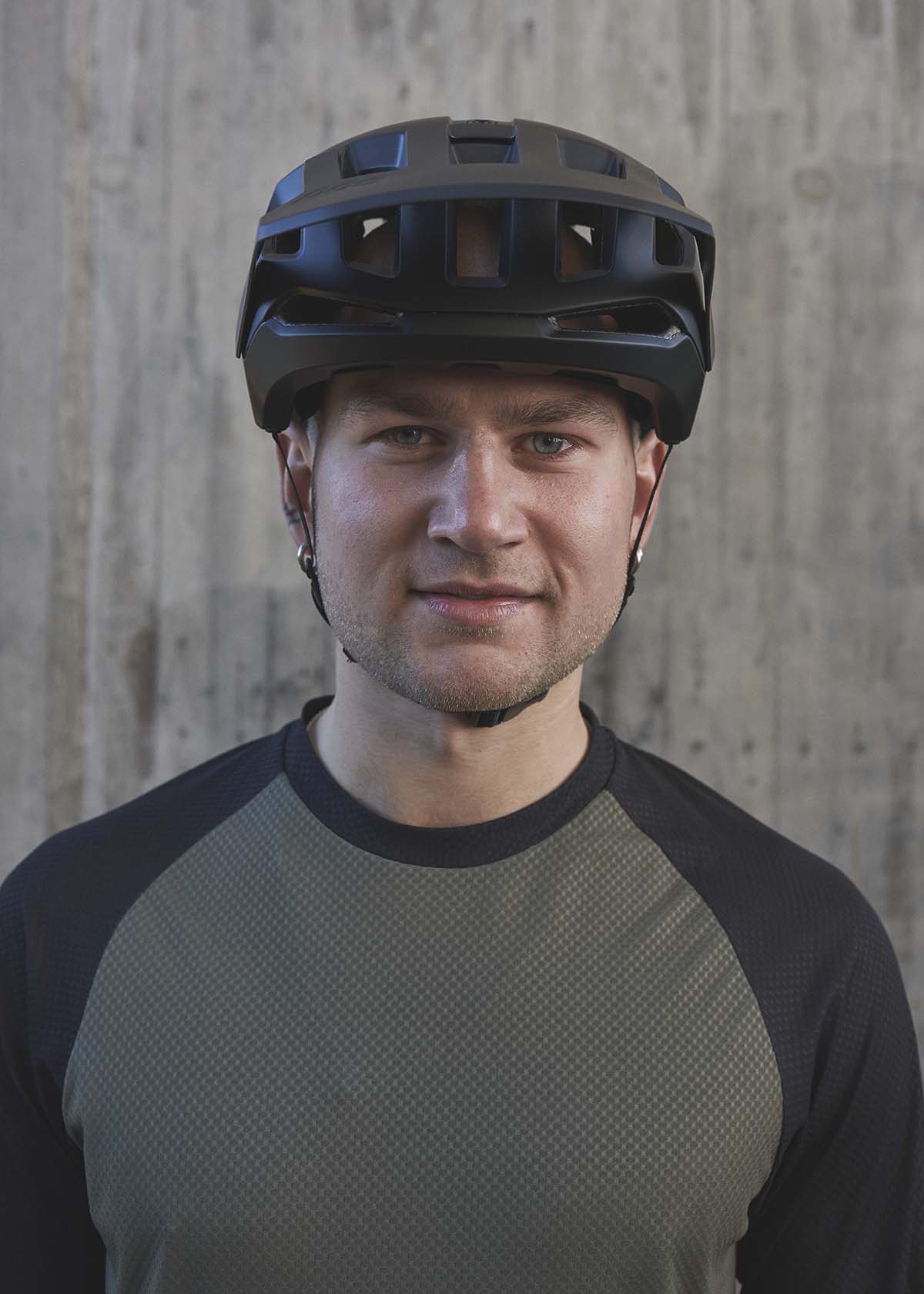 Poc Kortal Helm - Uranium Black/Epidote Green Metallic/Matt