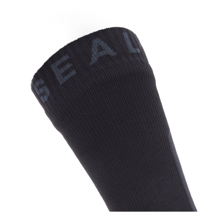 Sealskinz waterproof all weather mid length fietssokken met hydrostop zwart grij