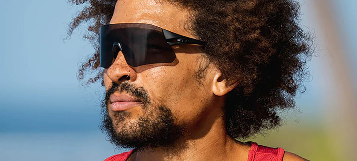 Tifosi Rail Fietsbril Blackout / Smoke - AC - Red/Clear Lens