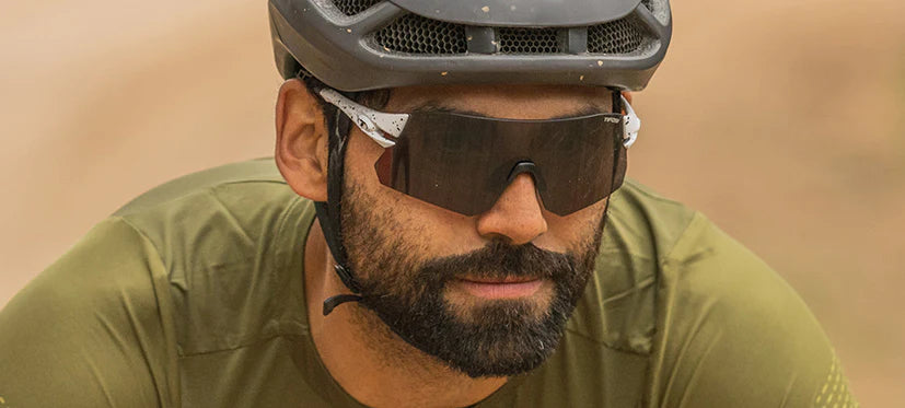 Tifosi Rail Fietsbril Cookies and Cream / Smoke - AC - Red/Clear Lens