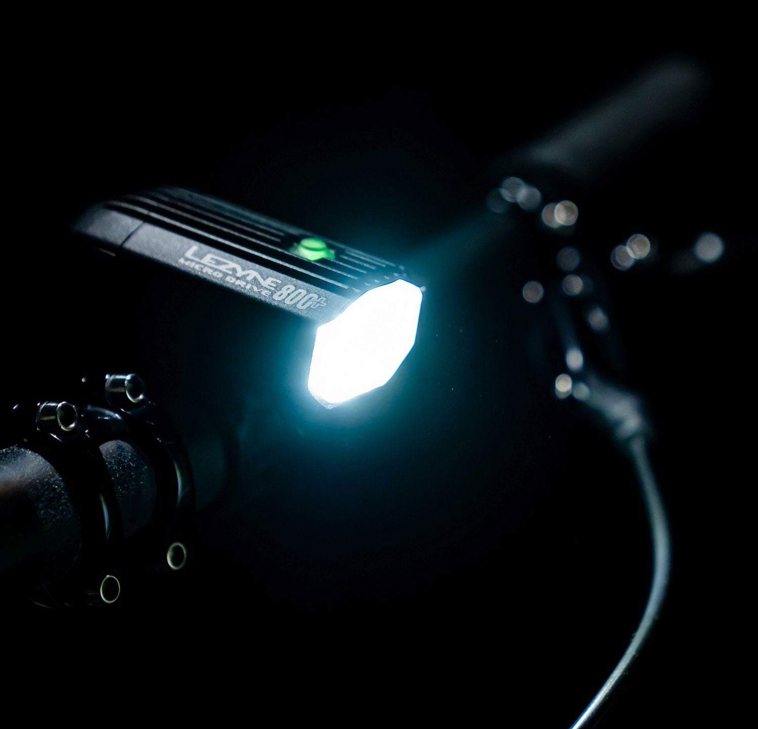 LEZYNE Micro Drive 800+ Front Satin Black Voorlicht