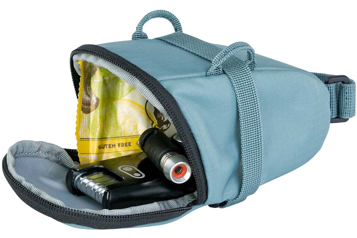 SADDLE BAG / STEEL / M / 0,7L