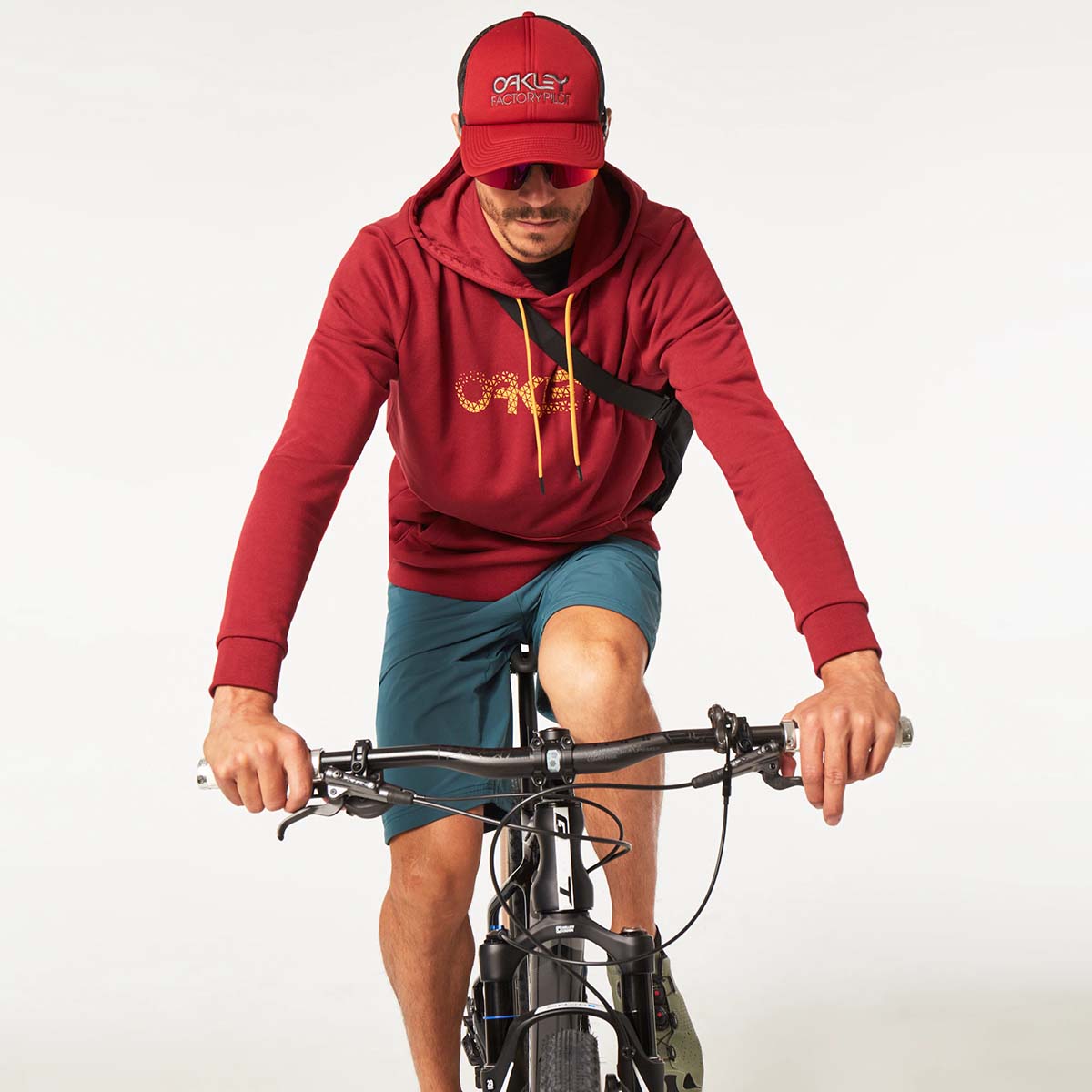 Oakley The Post Po Hoodie - Iron Red