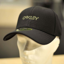 Oakley 6 Panel Stretch Metallic Hat - Blackout